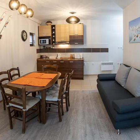 Jollykop Apartment